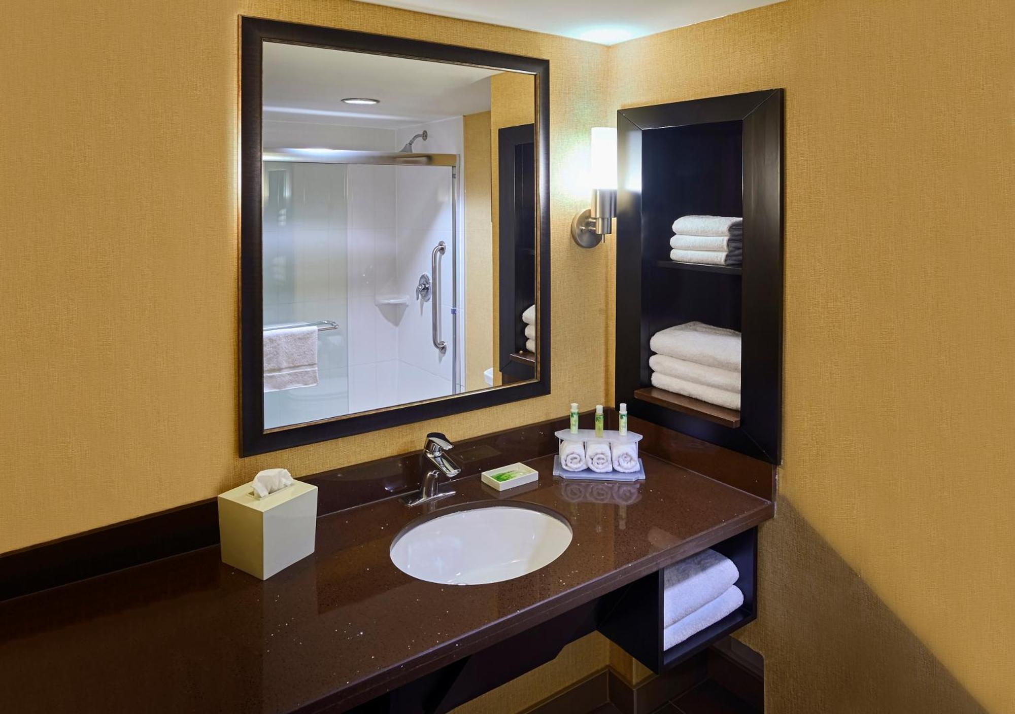 Holiday Inn Express And Suites Timmins By Ihg Kültér fotó